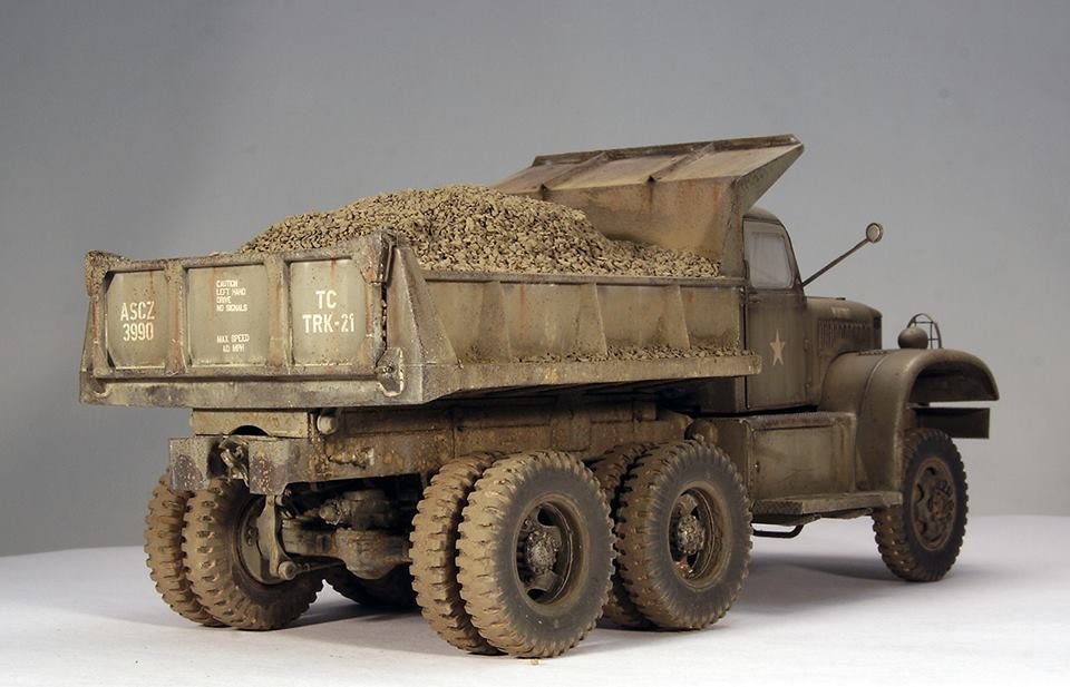Mirror Model 35804 U.S. Diamond T 972 Dump Truck Hard Top Cab 1/35 – zdjęcie 2
