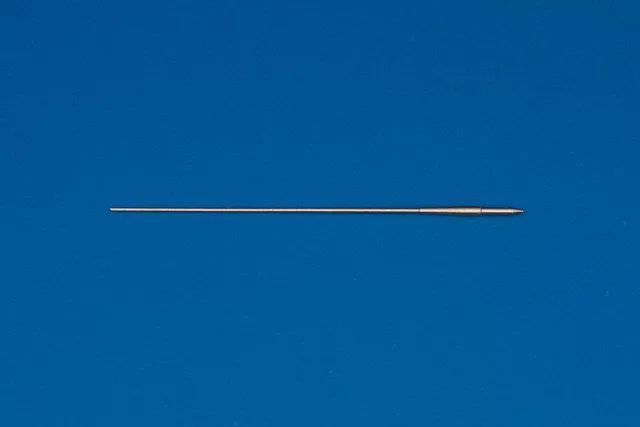 RB Model 72A02 1,4m aerial for different military vehicle 1/72