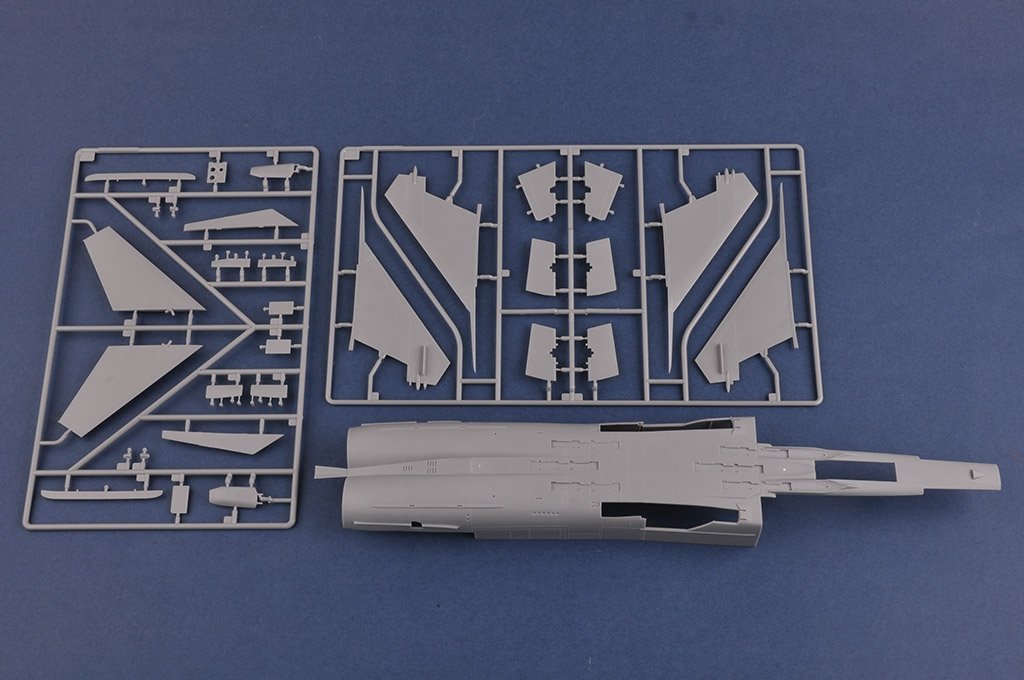 Hobby Boss 81755 Russian MiG-31M Foxhound 1/48 – image 4