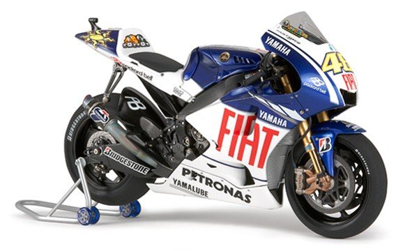 Tamiya 14117 Yamaha YZR-M1 &amp;#39;09 - Fiat Yamaha Team 1/12 – zdjęcie 2