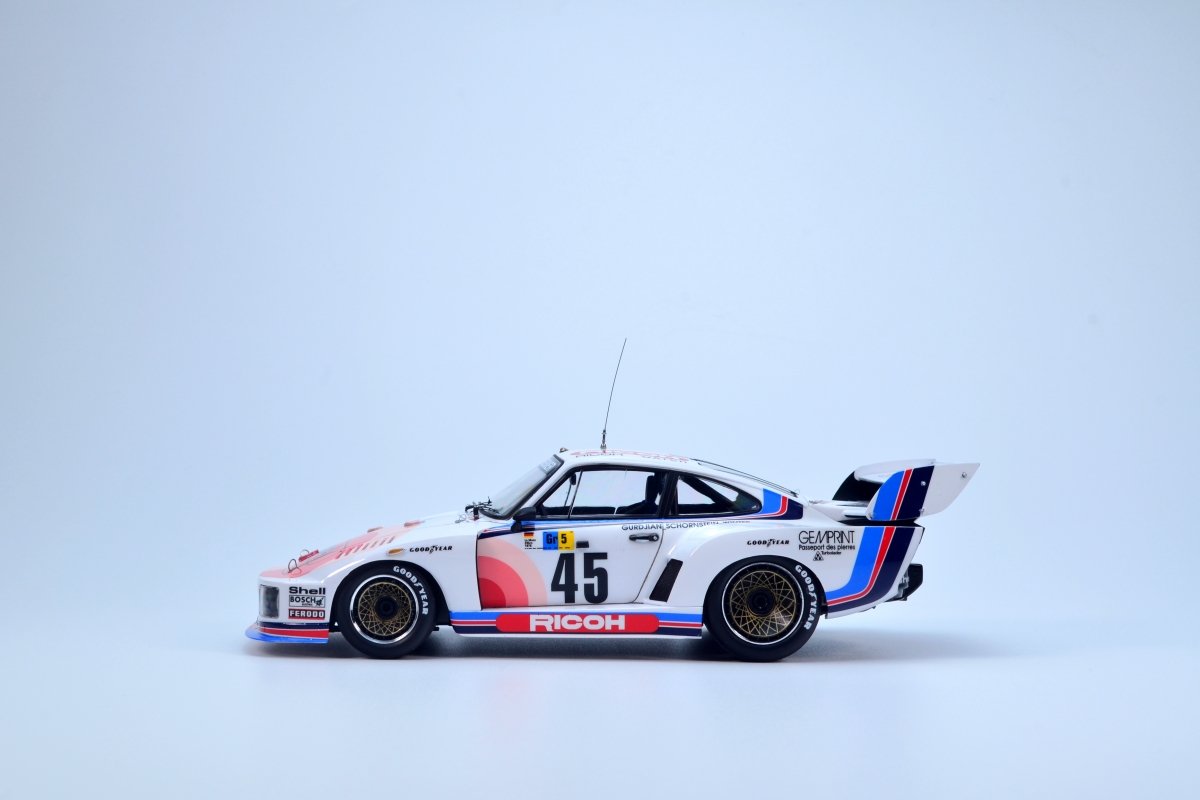 Beemax 24025 Porsche 935 K2 1978 Le Mans 24 Hours 1/24 – image 5