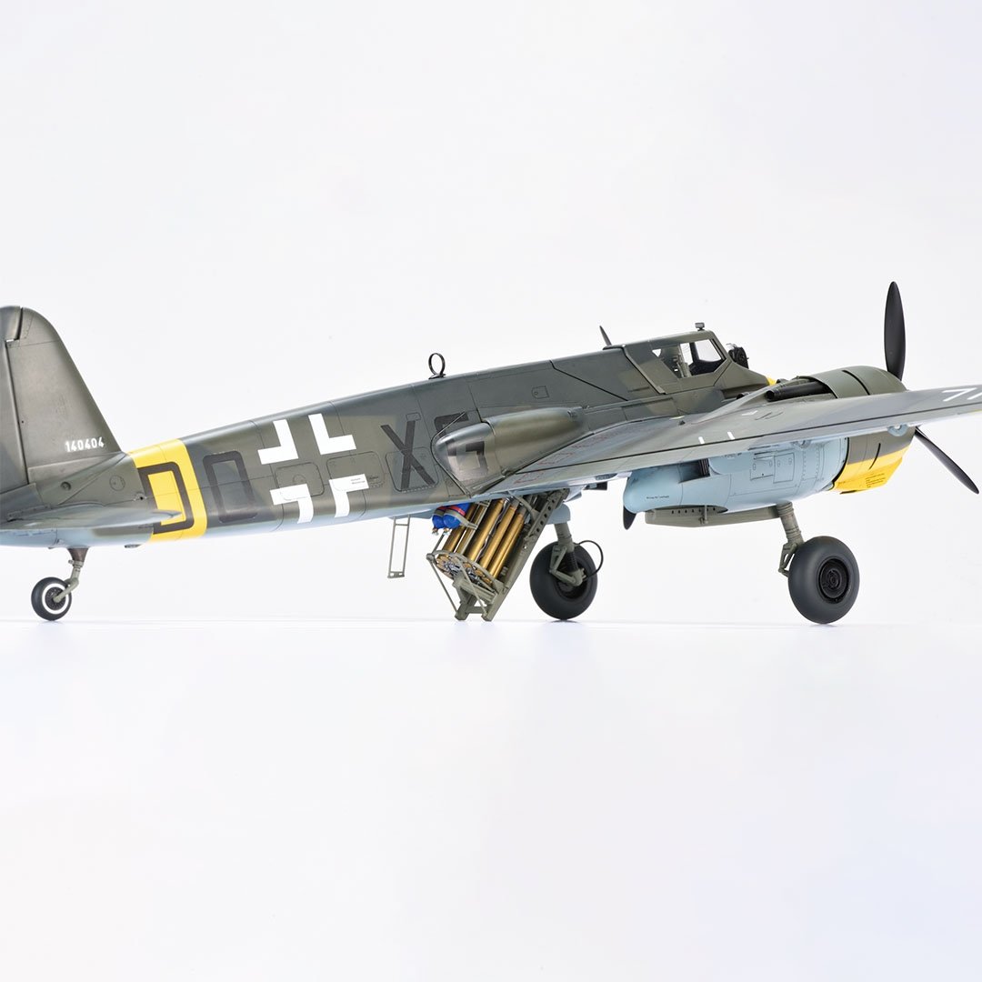 Zoukei-Mura SWS3219 Henschel Hs 129 B-3 1/32 – image 3