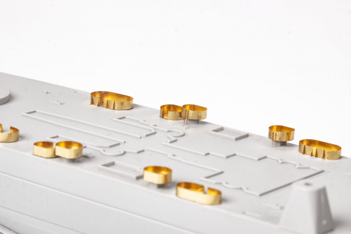 Eduard 53289 USS Alaska CB-1 part 1 HOBBY BOSS 1/350 – zdjęcie 6