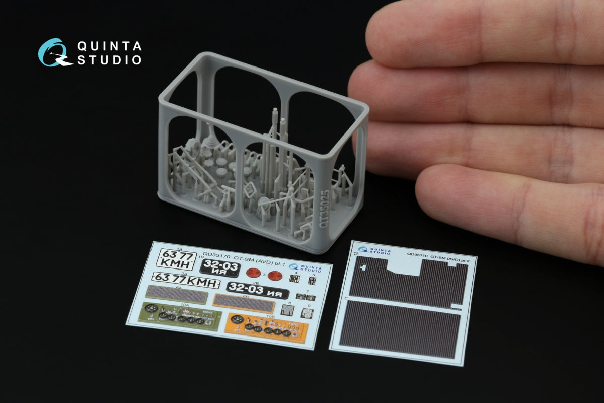 Quinta Studio QD+35170 GT-SM 3D-Printed &amp; coloured Interior on decal paper (AVD) (with 3D-printed resin parts) 1/35