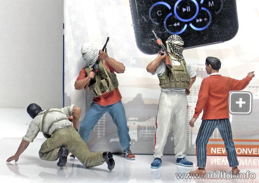 Master Box 3576 Iraq kit 2 (Iraqian insurgents) 1/35 – image 3