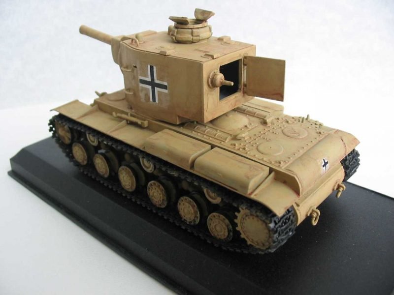PST 72037 Pz.Kpfw. 754(r) heavy tank 1/72 – zdjęcie 3