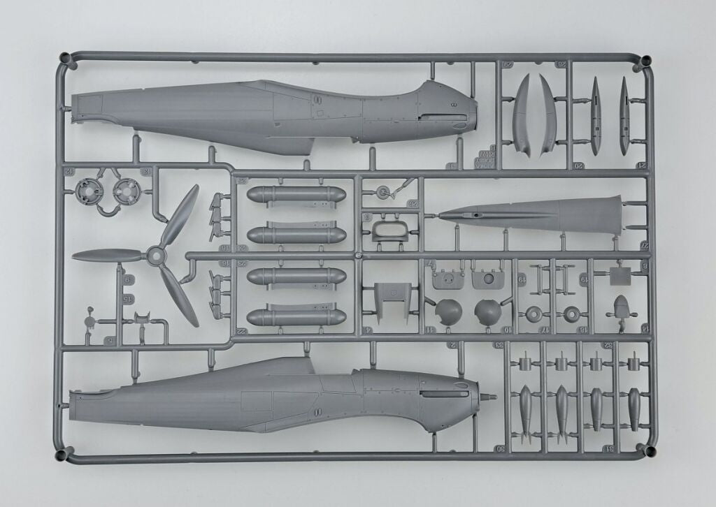 Arma Hobby 40006 Hurricane Mk IIc &amp;quot;Jubilee&amp;quot; 1/48 – zdjęcie 4