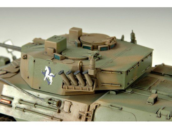Trumpeter 00327 JGSDF Type 87 Reconnaissance Vehicle 1/35 – zdjęcie 10