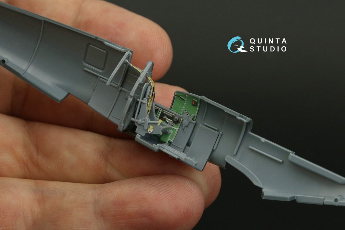 Quinta Studio QD72043 Spitfire Mk.VIII 3D-Printed &amp;amp; coloured Interior on decal paper (Eduard) 1/72 – Bild 7