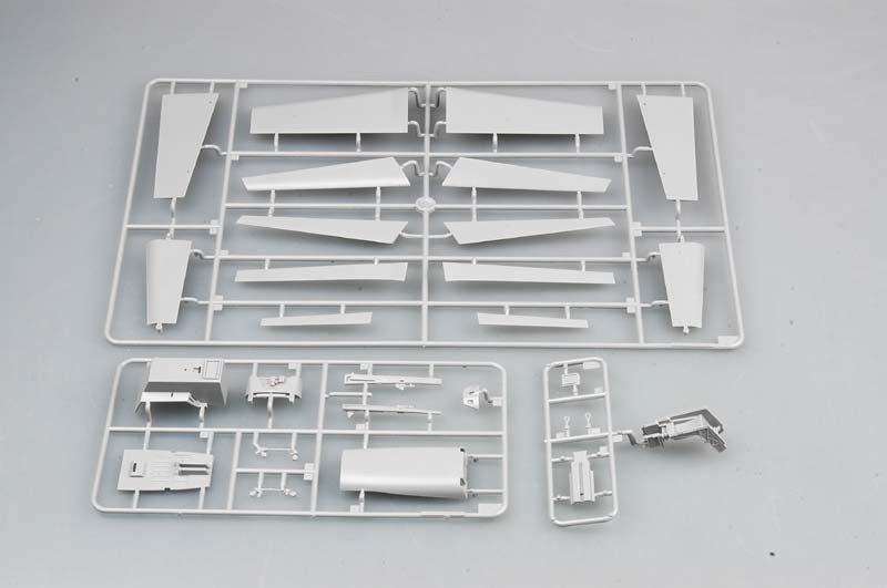 Trumpeter 03204 McDonnell Douglas F/A 18 E Hornet 1/32 – zdjęcie 7