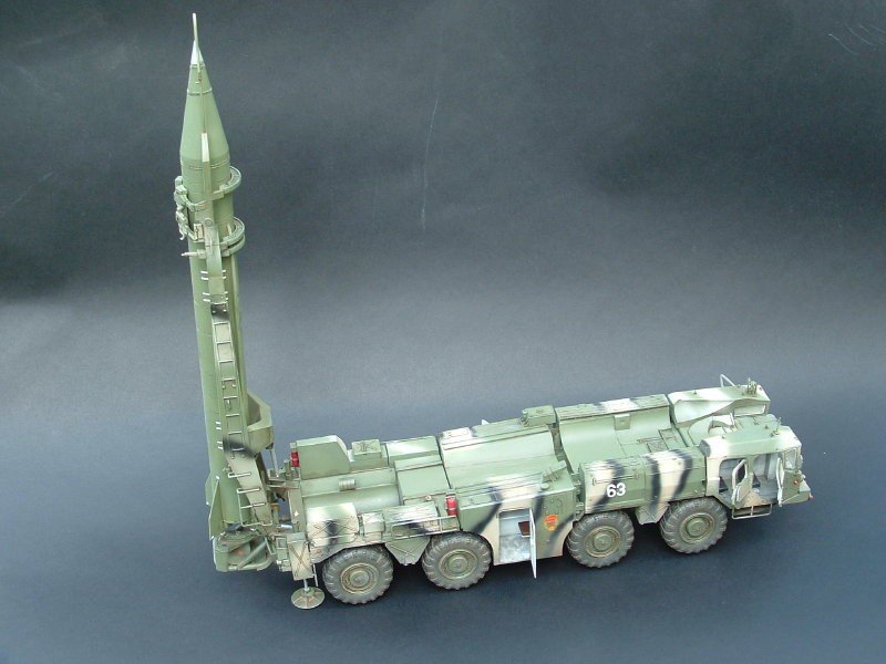 Dragon 3520 SS-1c SCUD B w/MAZ-543 1/35 – image 3