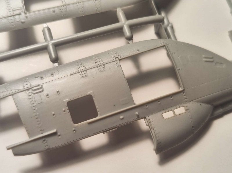 Answer AA72002 PZL W-3A Sokół TOPR Rescue Helicopter 1/72 – zdjęcie 6