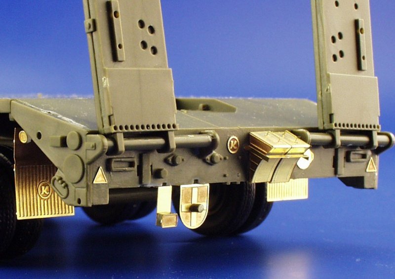 Eduard BIG3512 FAUN SLT 56 TRUMPETER 1/35 – image 7