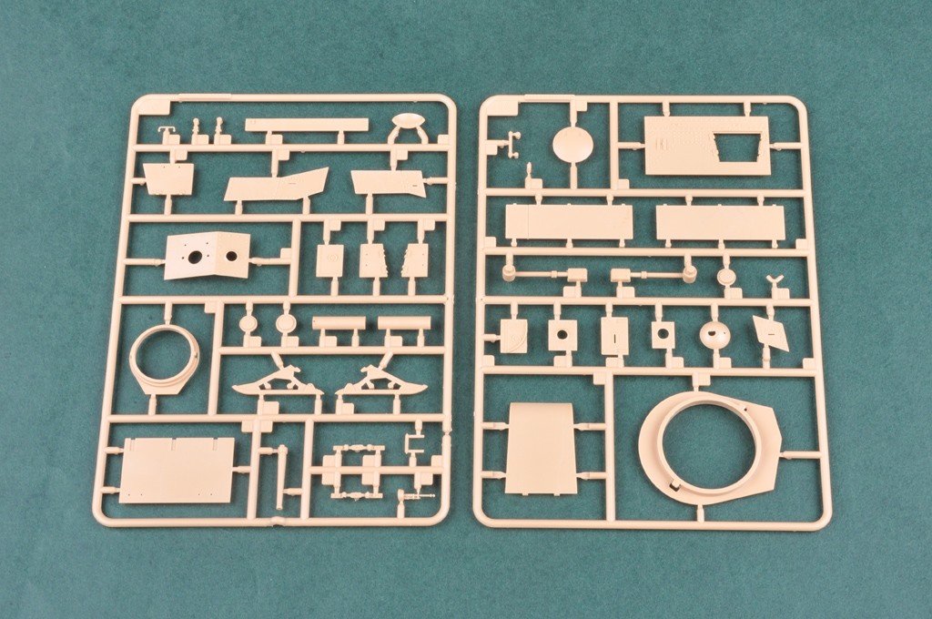 Hobby Boss 82493 Soviet T-24 Medium Tank 1/35 – zdjęcie 7