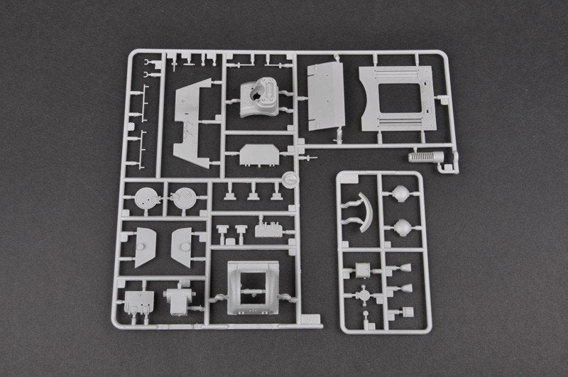 Trumpeter 05568 Soviet SU-152 Late 1/35 – image 10