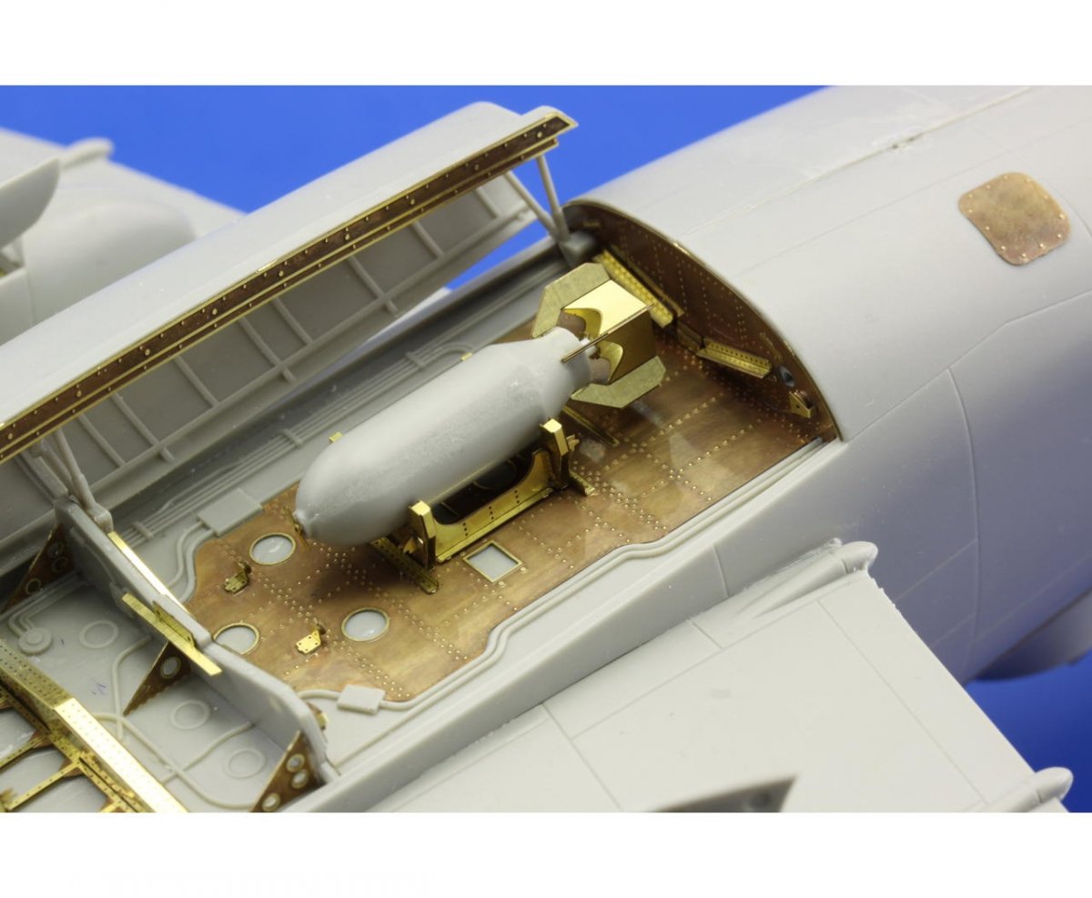 Eduard 48736 PV-1 bomb bay 1/48 Revell – image 3