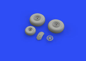 Eduard 632149 B-24 wheels (9spoke front wheel) 1/32 HOBBY BOSS – image 3