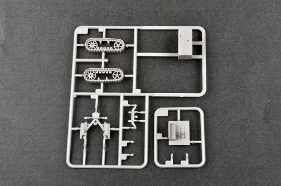 Trumpeter 07112 Russian ChTZ S-65 Tractor 1/72 – zdjęcie 2