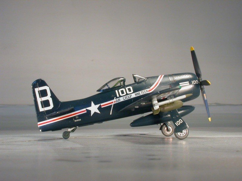 Revell 04680 F8F-1 Bearcat 1/72 – zdjęcie 7