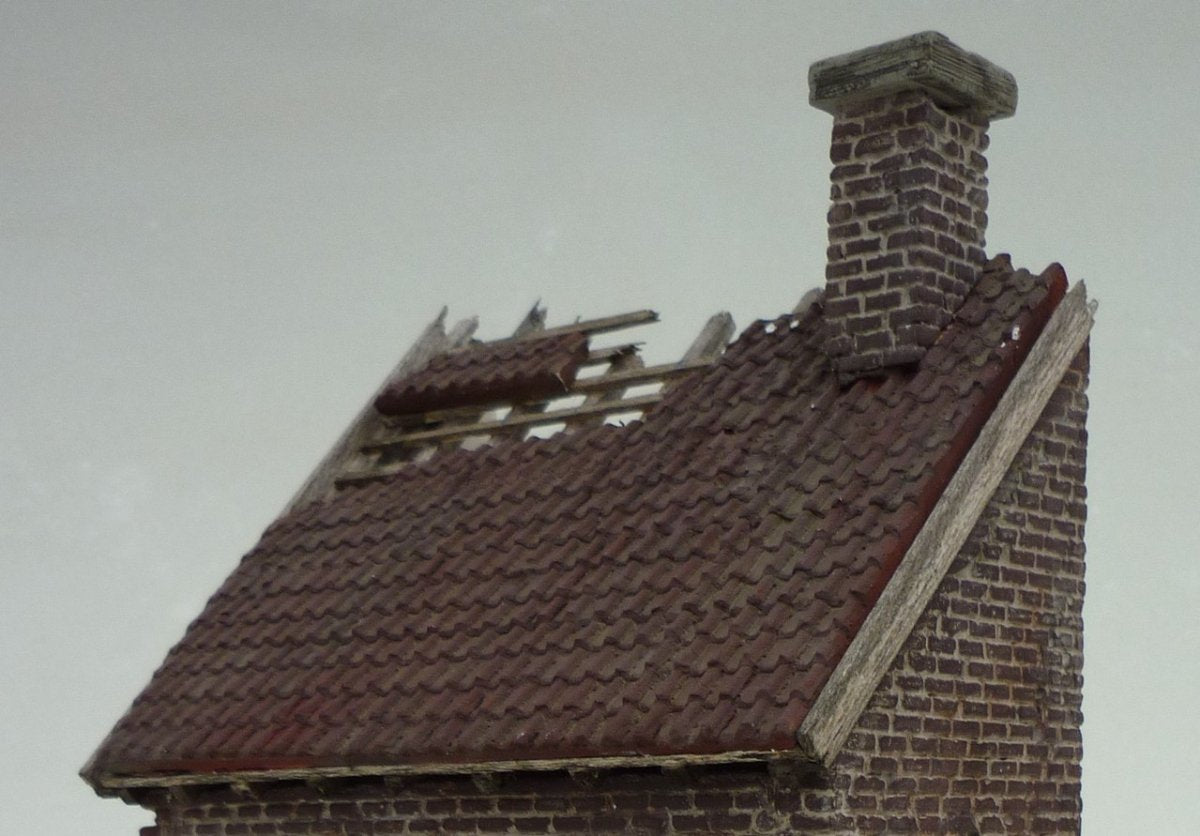 RT-Diorama 35007 Roof tiles with chimney 1/35 – image 7