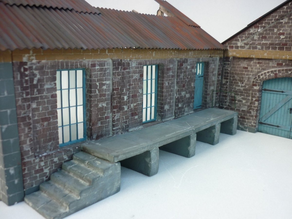 RT-Diorama 35211 Freight Shed (Modular System) 1/35 – zdjęcie 9