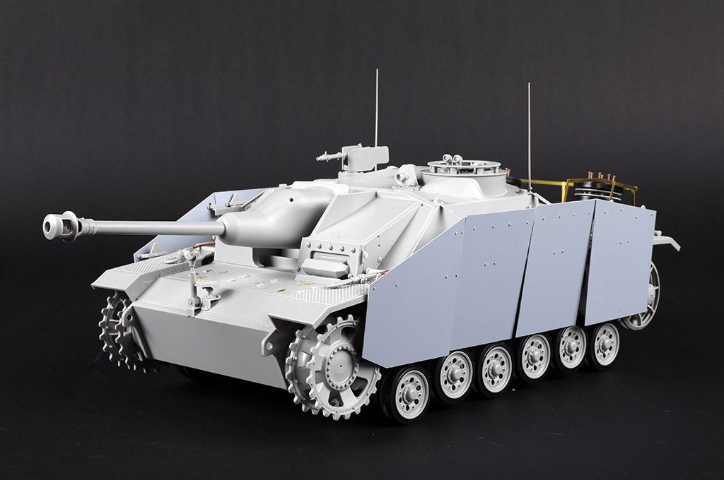 Trumpeter 00947 Germany III Assault Gun Type G Late Model (2 in 1) 1/16 – zdjęcie 27