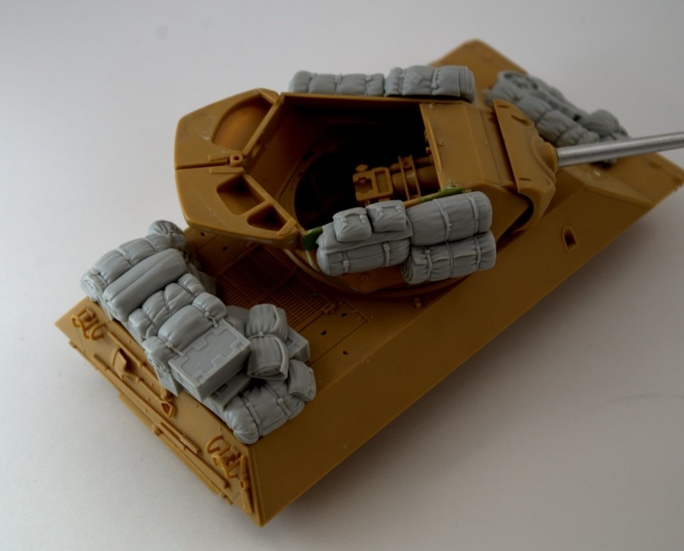 Panzer Art RE35-601 Stowage set for M10 “Wolverine” 1/35 – zdjęcie 5