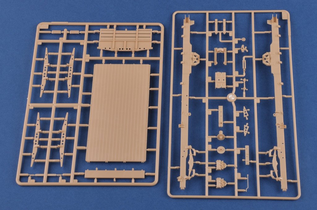 Hobby Boss 85510 Russian KrAZ-260 Cargo Truck 1/35 – zdjęcie 13