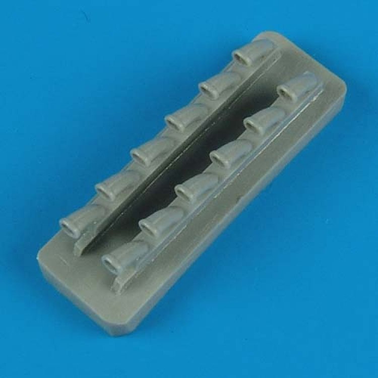 Pot d'échappement Quickboost QB48368 Ju 87B Stuka Italeri 1/48