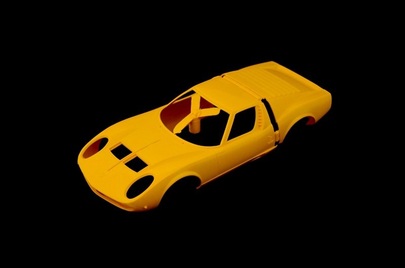 Italeri 3686 LAMBORGHINI MIURA 1/24 – image 4