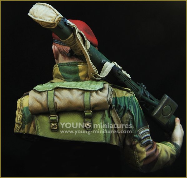 Young Miniatures YM1871 British Airborne WWII with PIAT 1/10 – zdjęcie 4