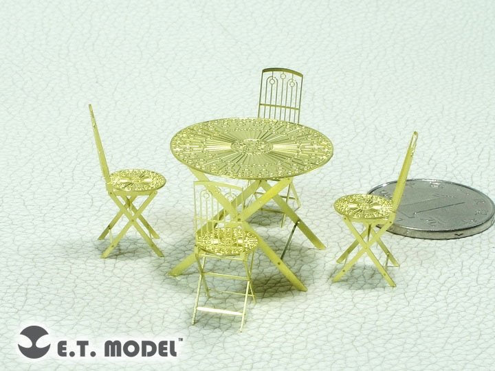 ET Modèle J35-020 Table et chaises de salle à manger Type 2 1/35