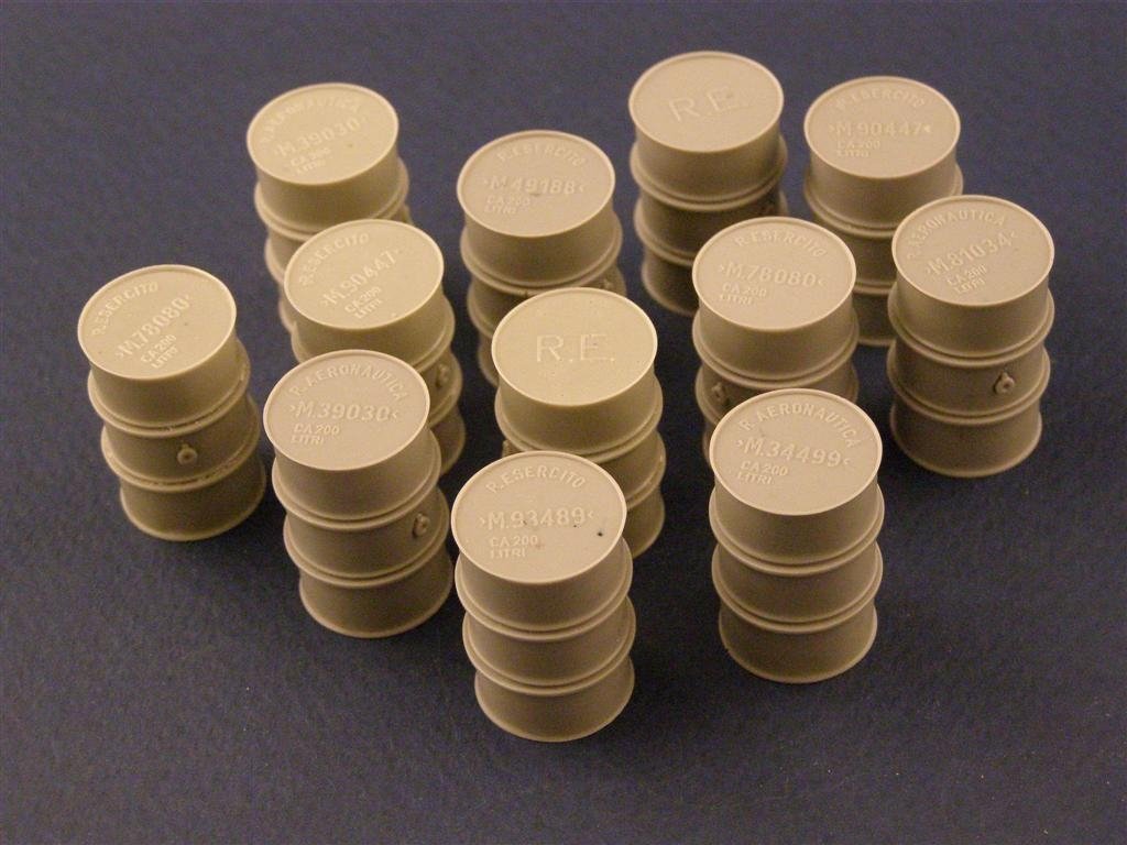 Panzer Art RE35-035 WWII Italian fuel drums (200L) 1/35 – zdjęcie 2