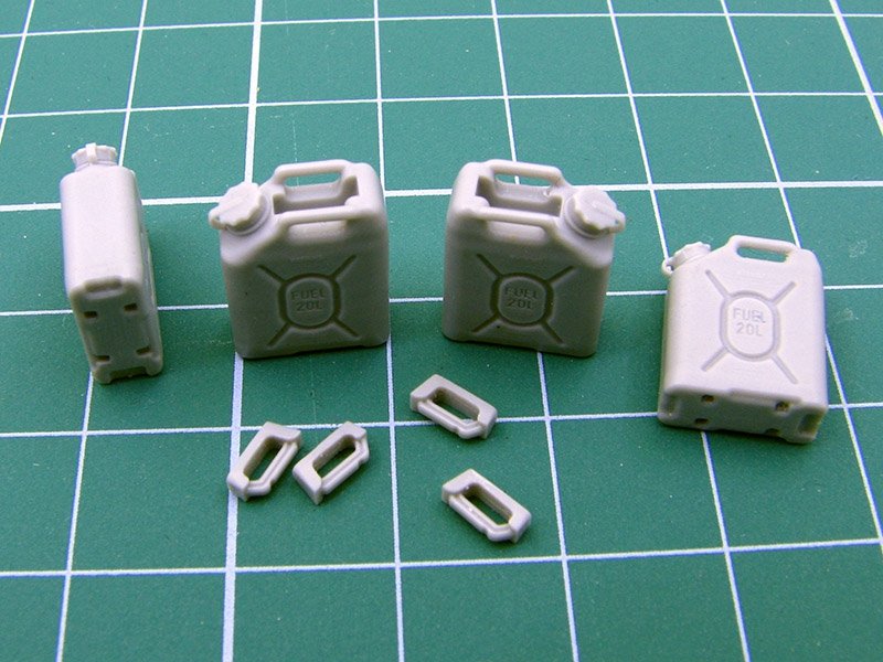 EUREKA XXL E-045 US Military Fuel Canisters 1/35 – zdjęcie 7
