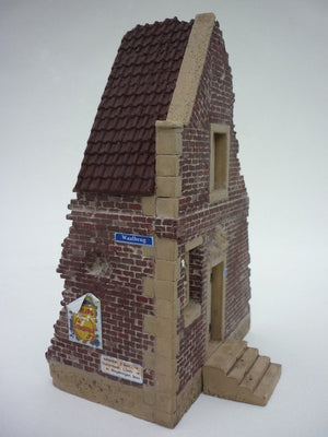 RT-Diorama 35194 House Corner 1/35 – image 3
