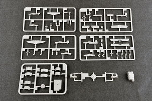 Trumpeter 05628 German Navy Aircraft Carrier DKM Peter Strasser 1/350 – zdjęcie 6