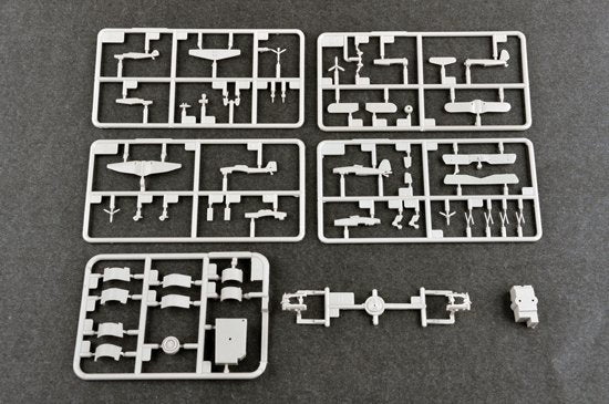 Trumpeter 05628 German Navy Aircraft Carrier DKM Peter Strasser 1/350 – zdjęcie 6