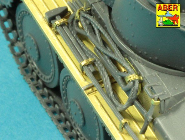Aber 48041 Pz.Kpfw..38 (t) Ausf. E/F/G Niemiecki czołg Pz.38 (t) cz.2-błotniki / German tank Pz.Kpfw. 38 (t) Ausf.. E/F/G Vol.2-Fenders 1/48 – zdjęcie 13