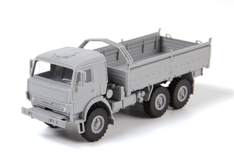 Zvezda 5074 KAMAZ K-5350 Mustang Russian 3-Axle Truck 1/72 – zdjęcie 3