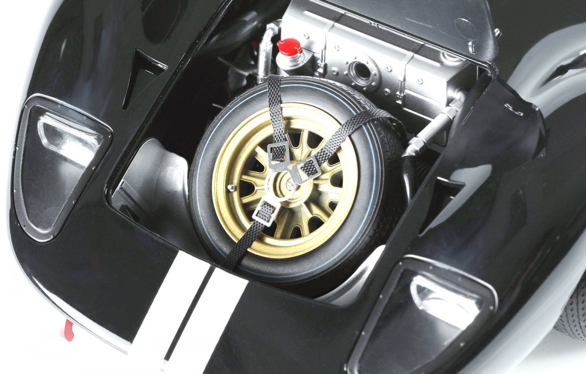 Meng Model RS-003 Ford GT40 Mk.II &amp;#39;66 Champion (pre-coloured) 1/12 – zdjęcie 8