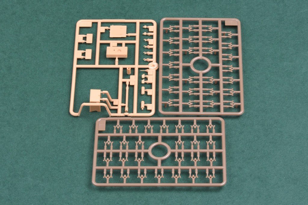 Hobby Boss 82478 Hungarian Light Tank 38M Toldi II(B40) 1/35 – zdjęcie 5