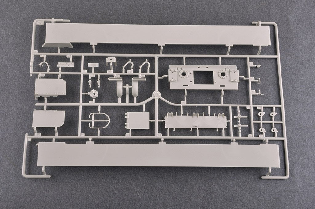 I Love Kit 61619 M4A3E8 Medium Tank - Early 1/16 – image 12