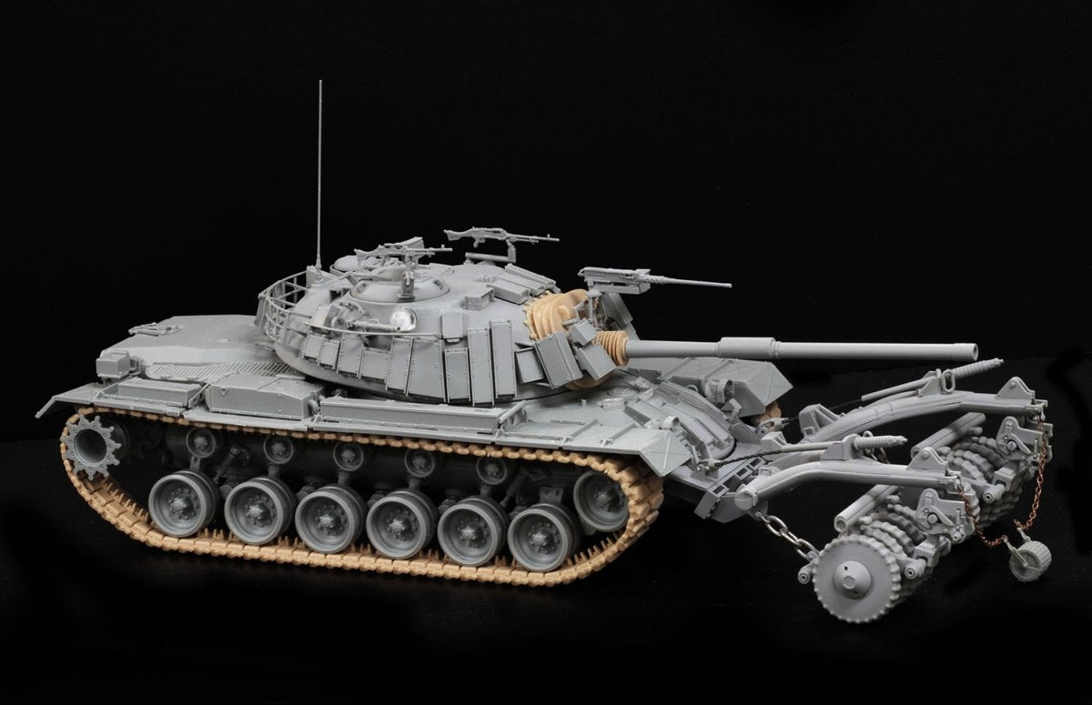 Dragon 3618 IDF Magach 5 w/ERA and Mine Roller 1/35 – image 2