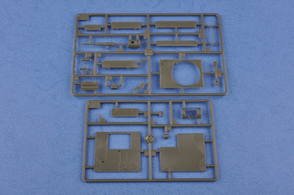 Hobby Boss 82495 Soviet T-26 Light Infantry Tank Mod.1933 1/35 – image 6
