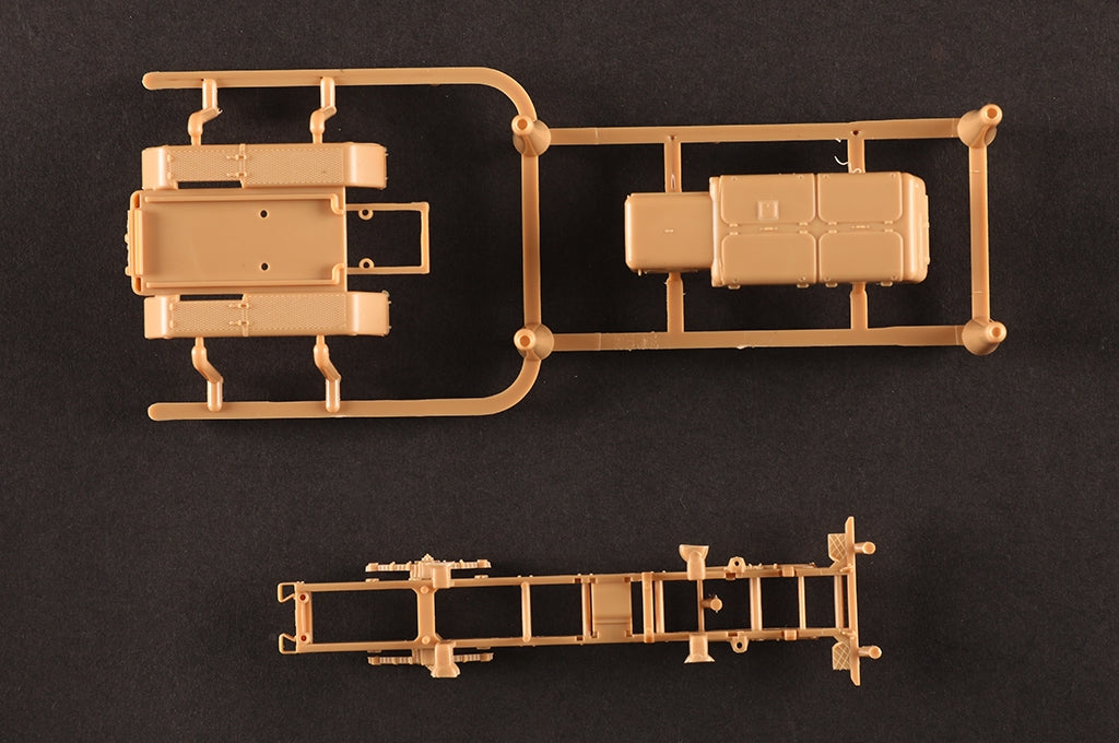Hobby Boss 82962 APA-5D Airport Starter Vehicle 1/72