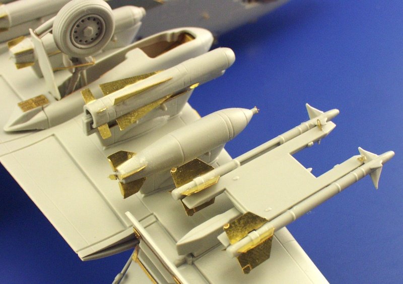 Eduard 72440 A-10 armament 1/72 ITALERI, REVELL – image 3