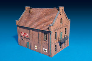 MiniArt 72031 BUILDING WITH GARAGE 1/72 – zdjęcie 3
