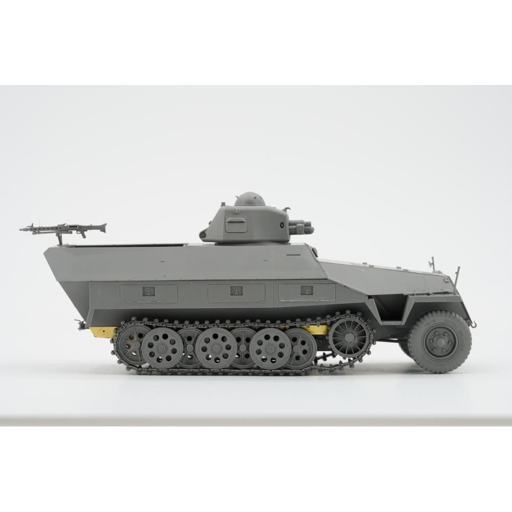 Border Model BT-042 Sd.Kfz.251 Ausf.D w/ R35 Turret 1/35 – zdjęcie 5