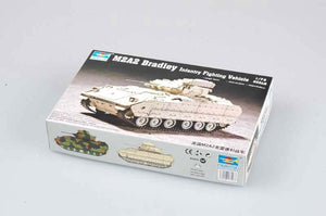 Trumpeter 07296 M2A2 Bradley Fighting Vehicle 1/72 – zdjęcie 2