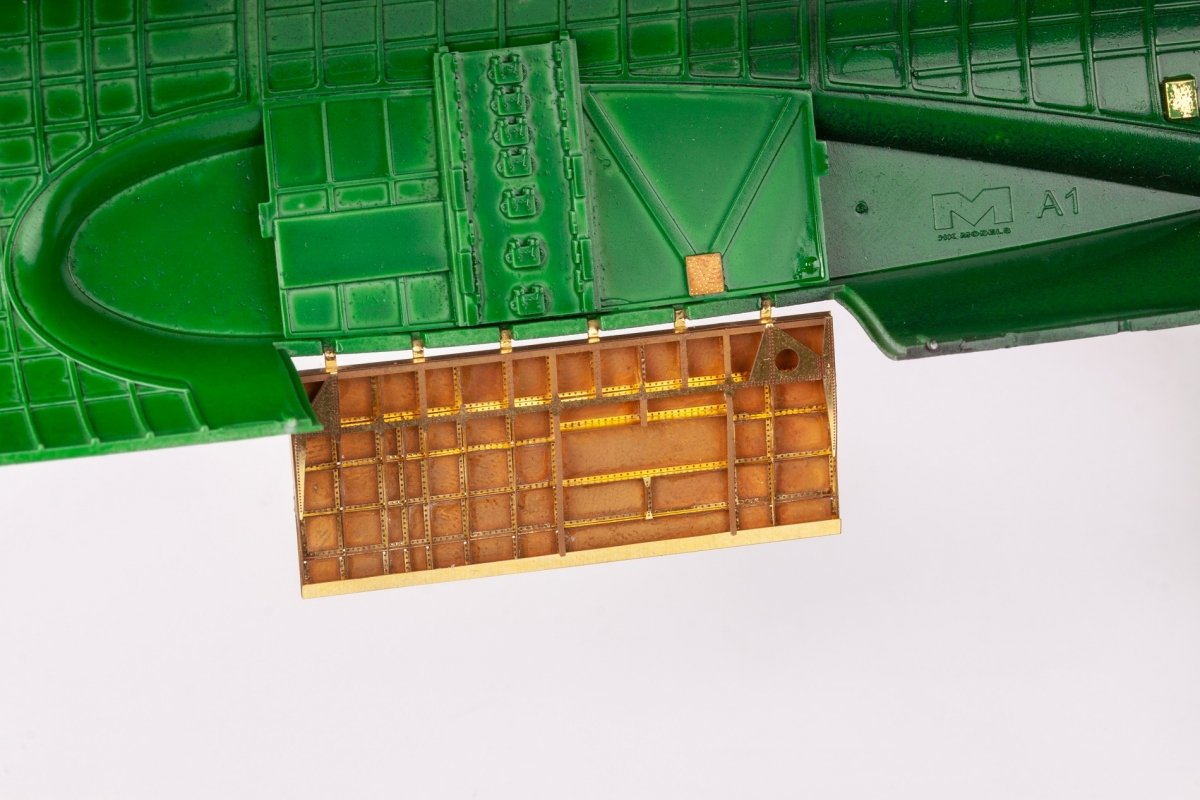 Eduard 491184 B-17F bomb bay HKM 1/48 – image 3